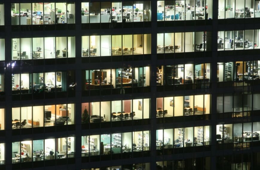 Huge Benefits To Health And Happiness Revealed By New 4-Day Workweek Trial