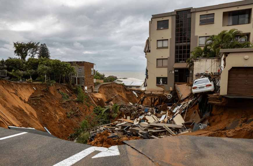 Giant City-Swallowing Cracks In Earth’s Surface Are A “New Geo-Hydrological Hazard”