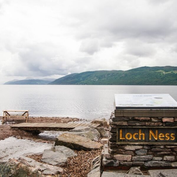 Loch Ness Monster Sightings Don’t Match “Impossible” Images…