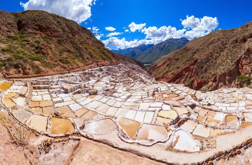 The Salt Mines Of Maras: 6,000 Salt Ponds Carved Into Peru’s “Sacred Valley” That Predate The Inca
