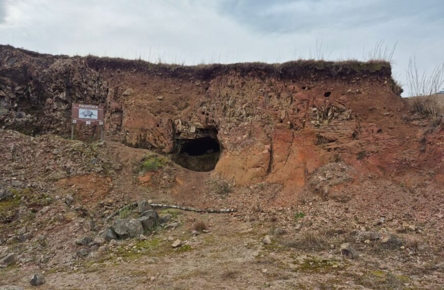 Something Other Than Geological Processes Or Humans Created These Caves