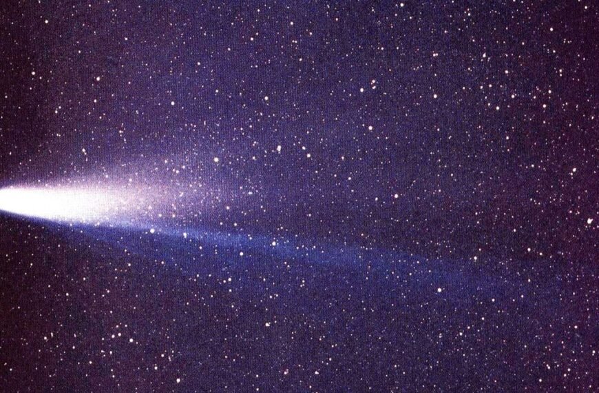How A Comet On Christmas Day Changed What We Knew About Space