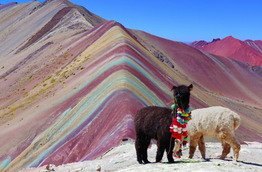 Why Is Rainbow Mountain So Vibrantly Colorful?